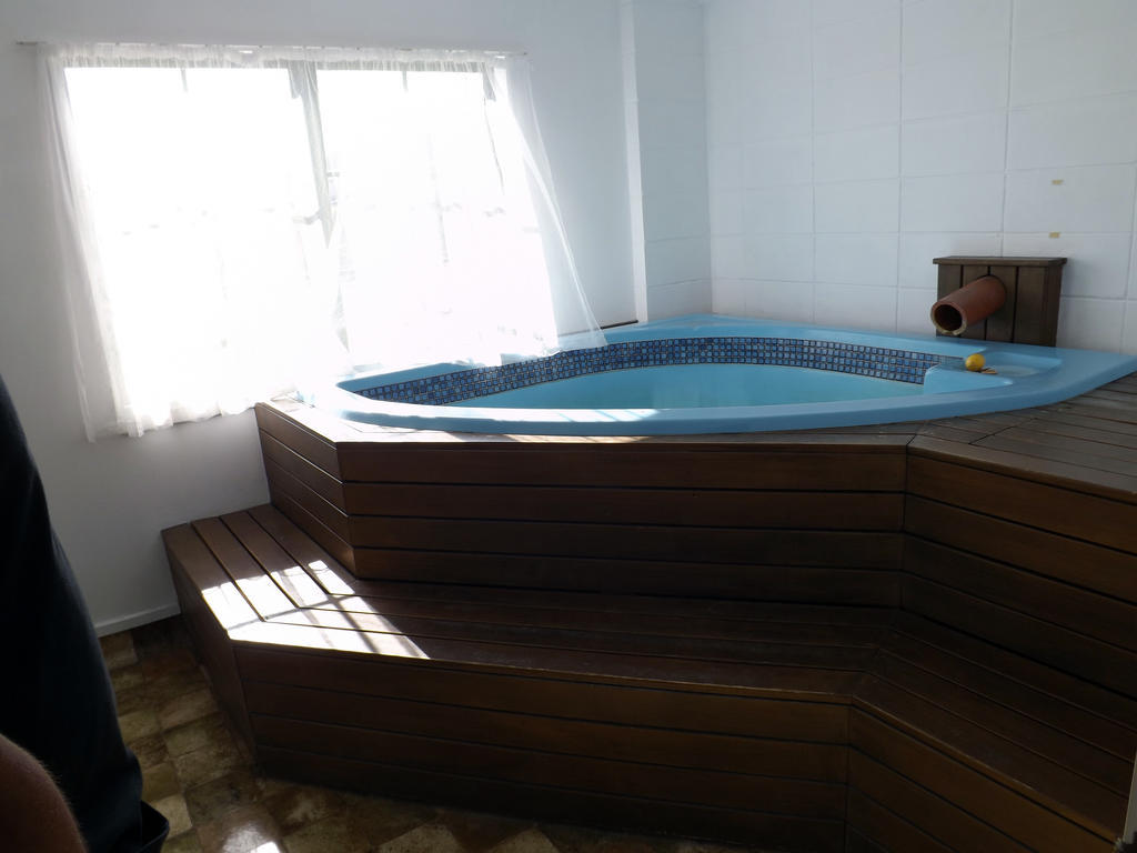 Karaka Tree Motel Таупо Екстер'єр фото